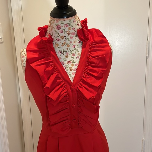 Marc New York Red COCKTAIL DRESS pockets Ruffle V-neck Sz 4 - Picture 2 of 10